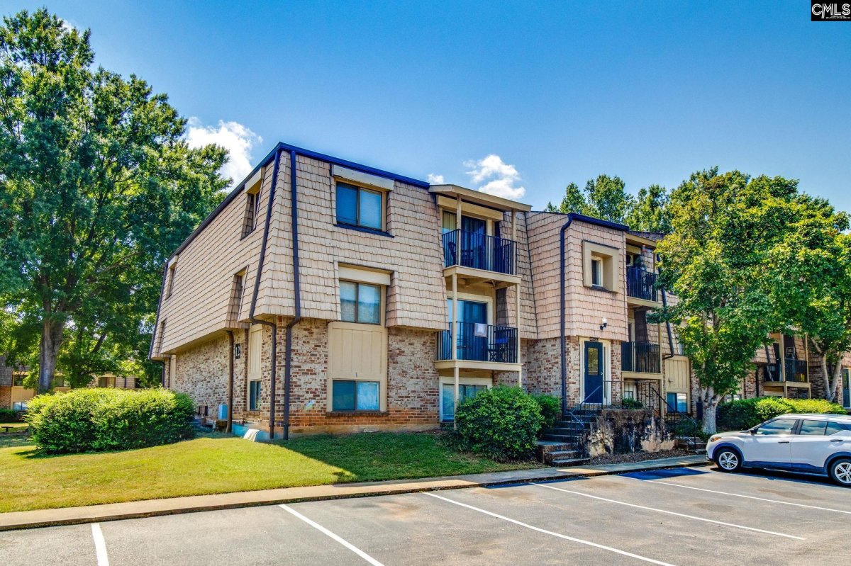 1204 Old Manor Road