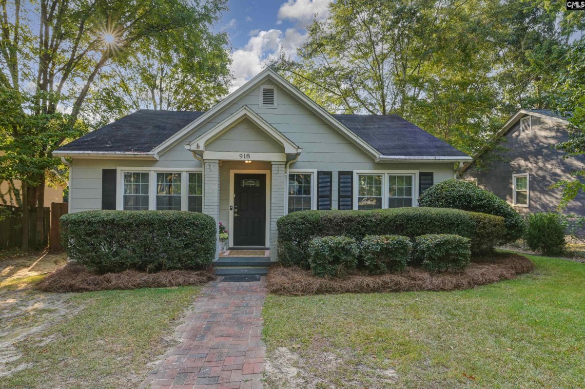 918 Cedar Terrace