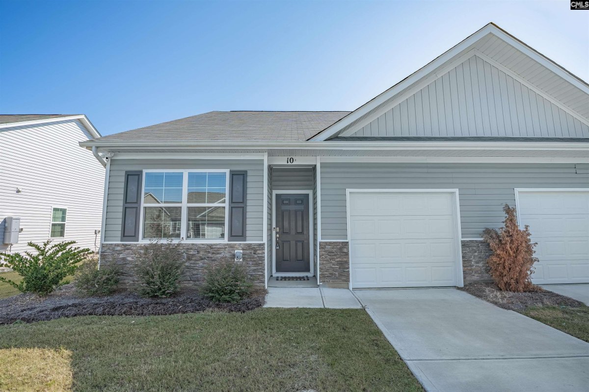 10B Edgebrook Drive