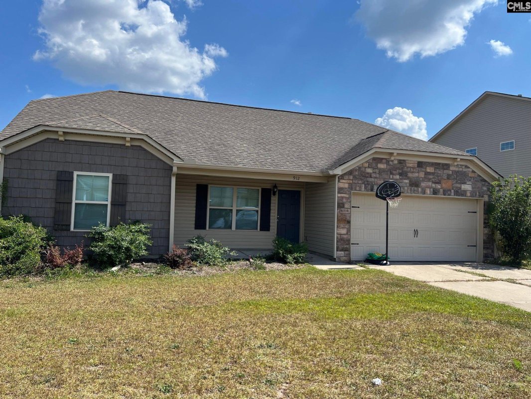 912 Dovefield Lane
