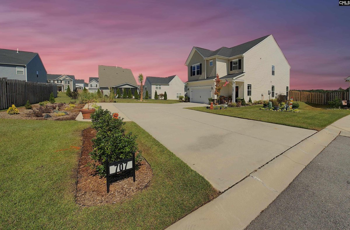 707 Blue Pixie Ct