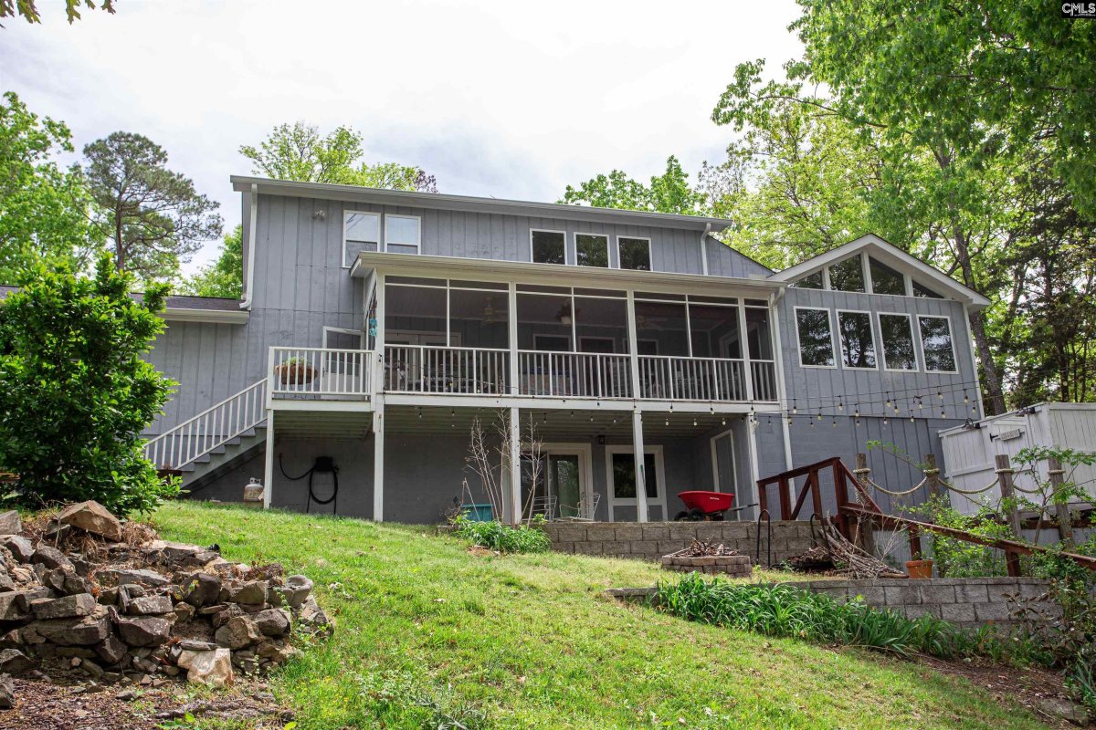 1736 Lake Road