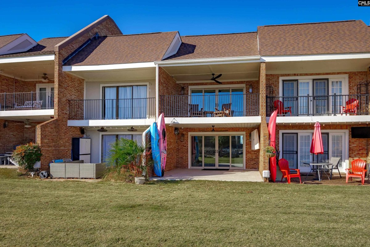 9 Beach Road