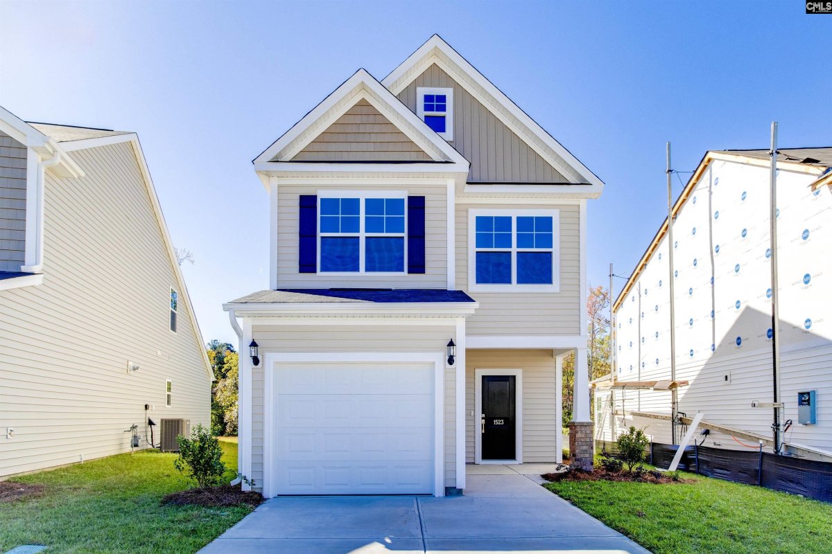 1523 Loose Leaf Lane