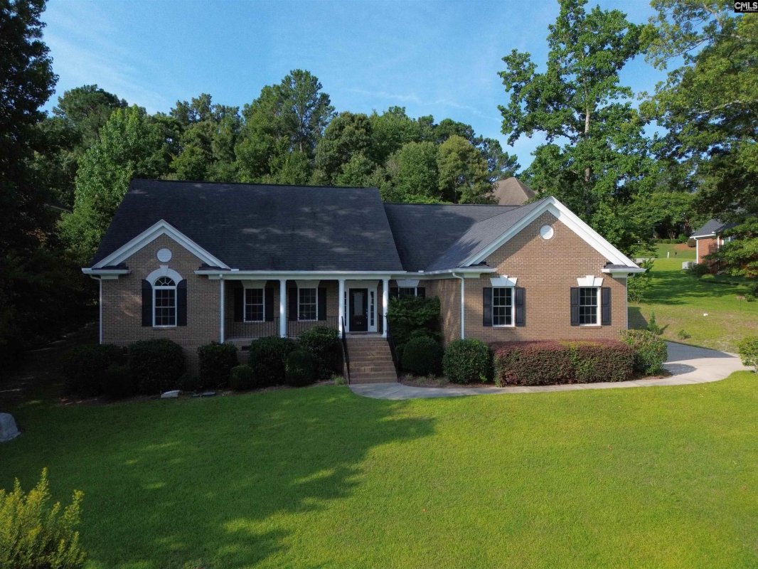 104 Fallen Oak Drive