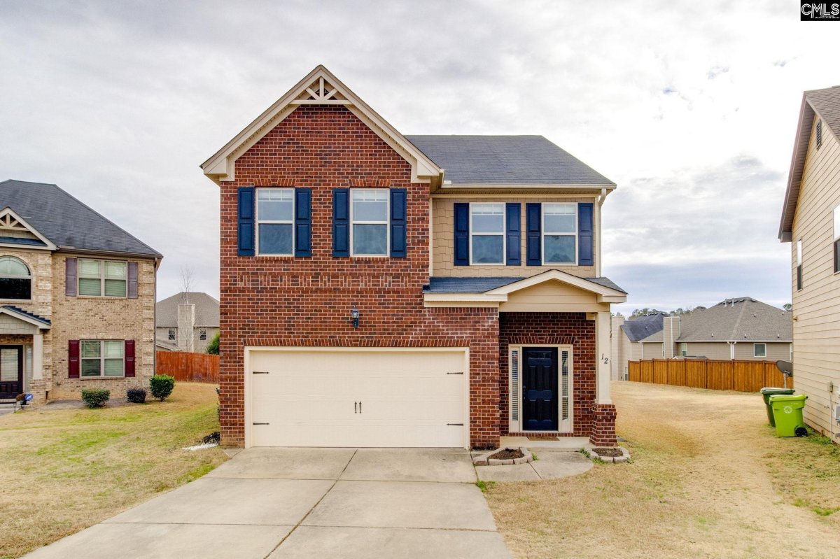 12 Hillfoots Court
