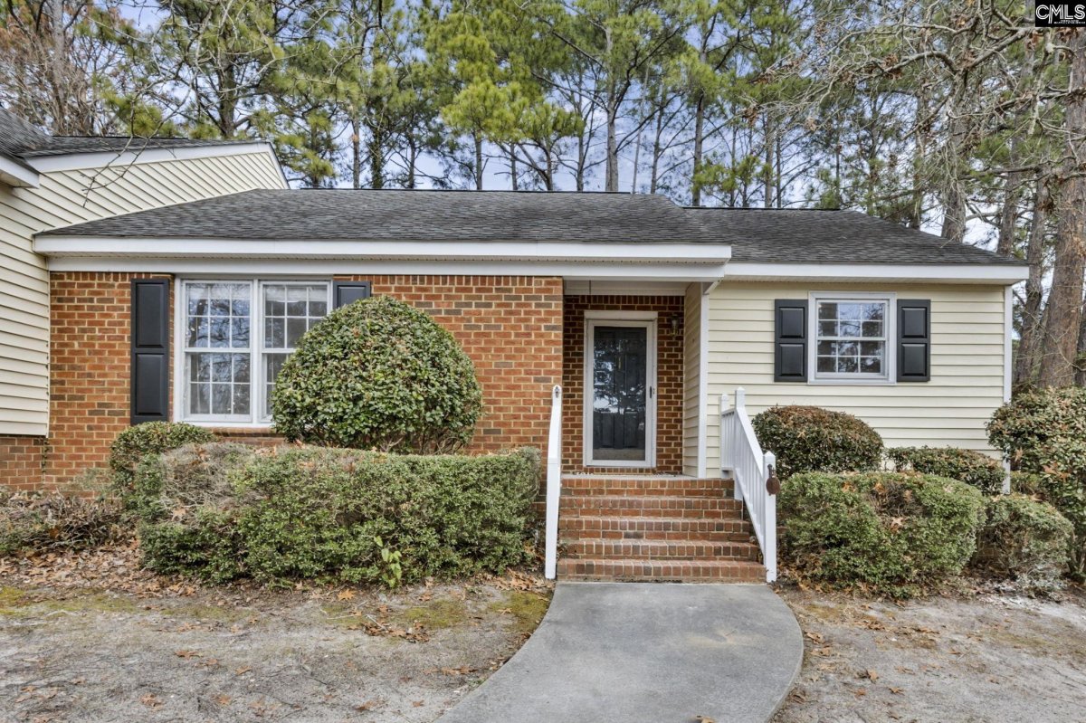 1 N Lake Pointe Drive