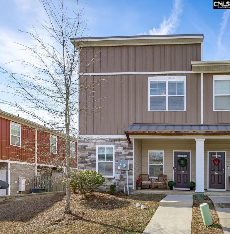 125 Hunters Grove