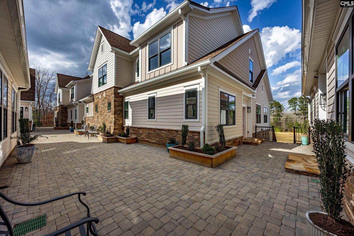1028 Manarola Road
