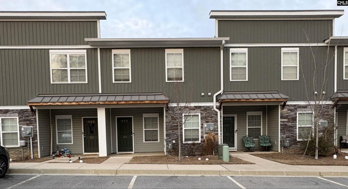 325 High Grove Way