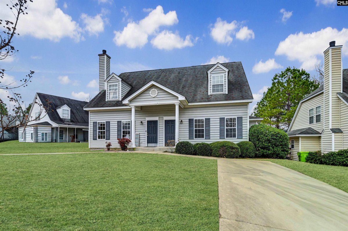 17 Baltusrol Court
