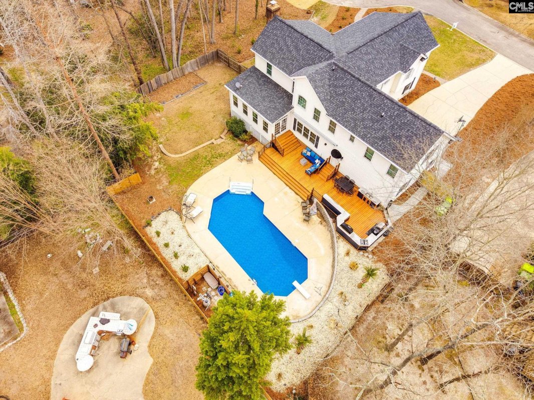 9 Winding Wood Court