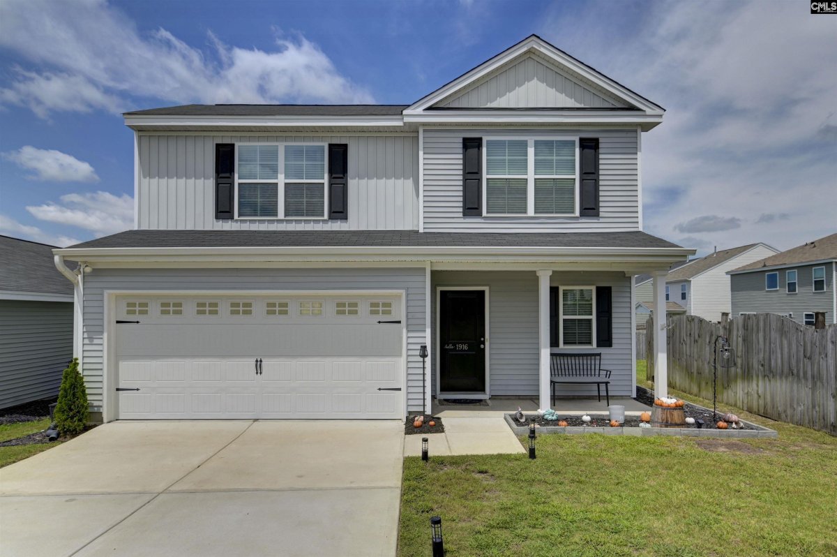 1916 Cold Rocks Way