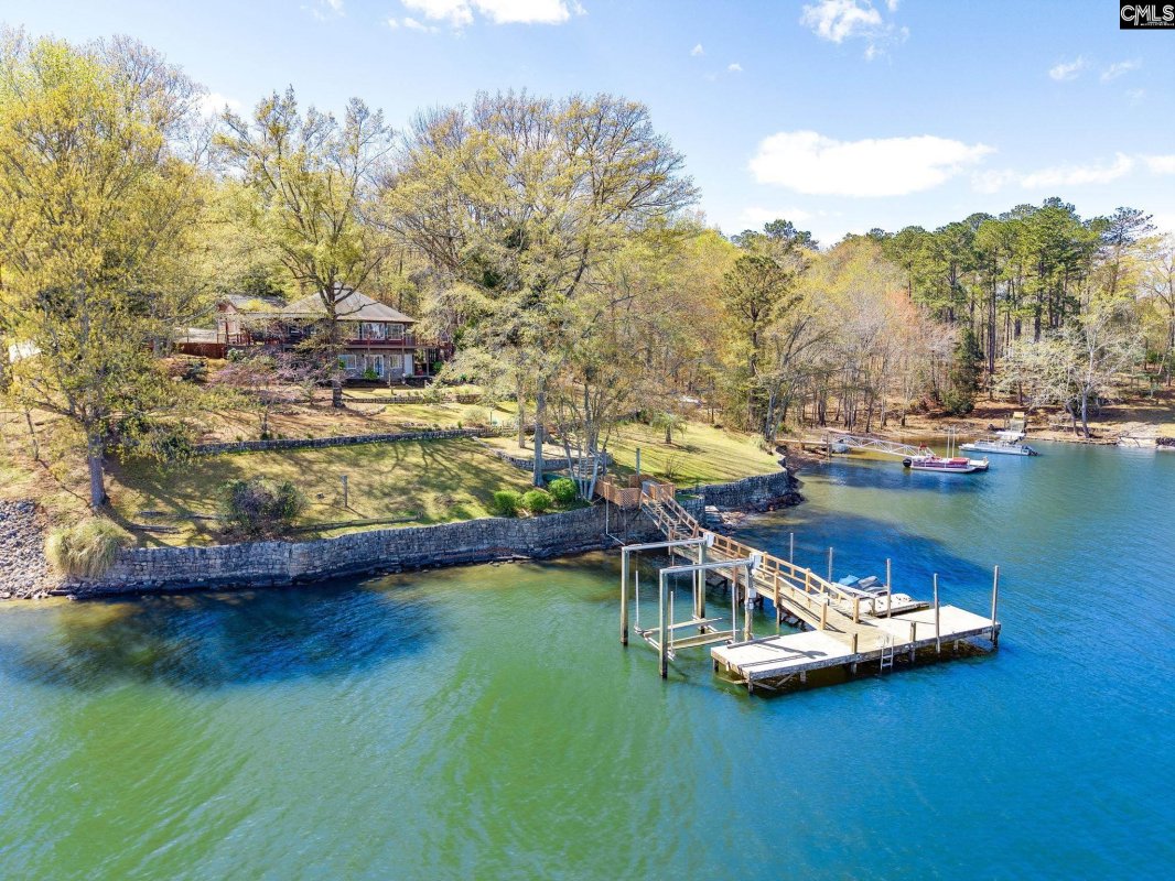 1658 Ginkgo Trail