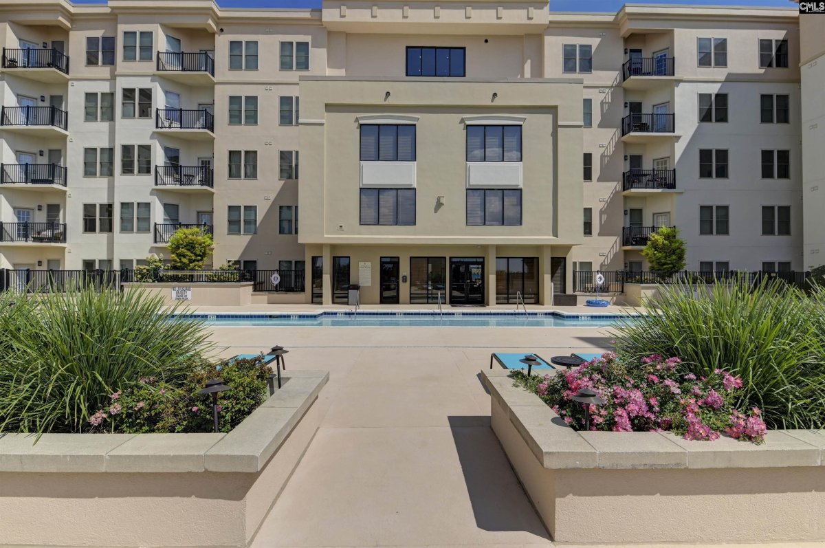 601 Main Street 303