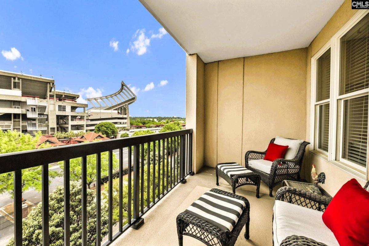 1100 Bluff Road 407