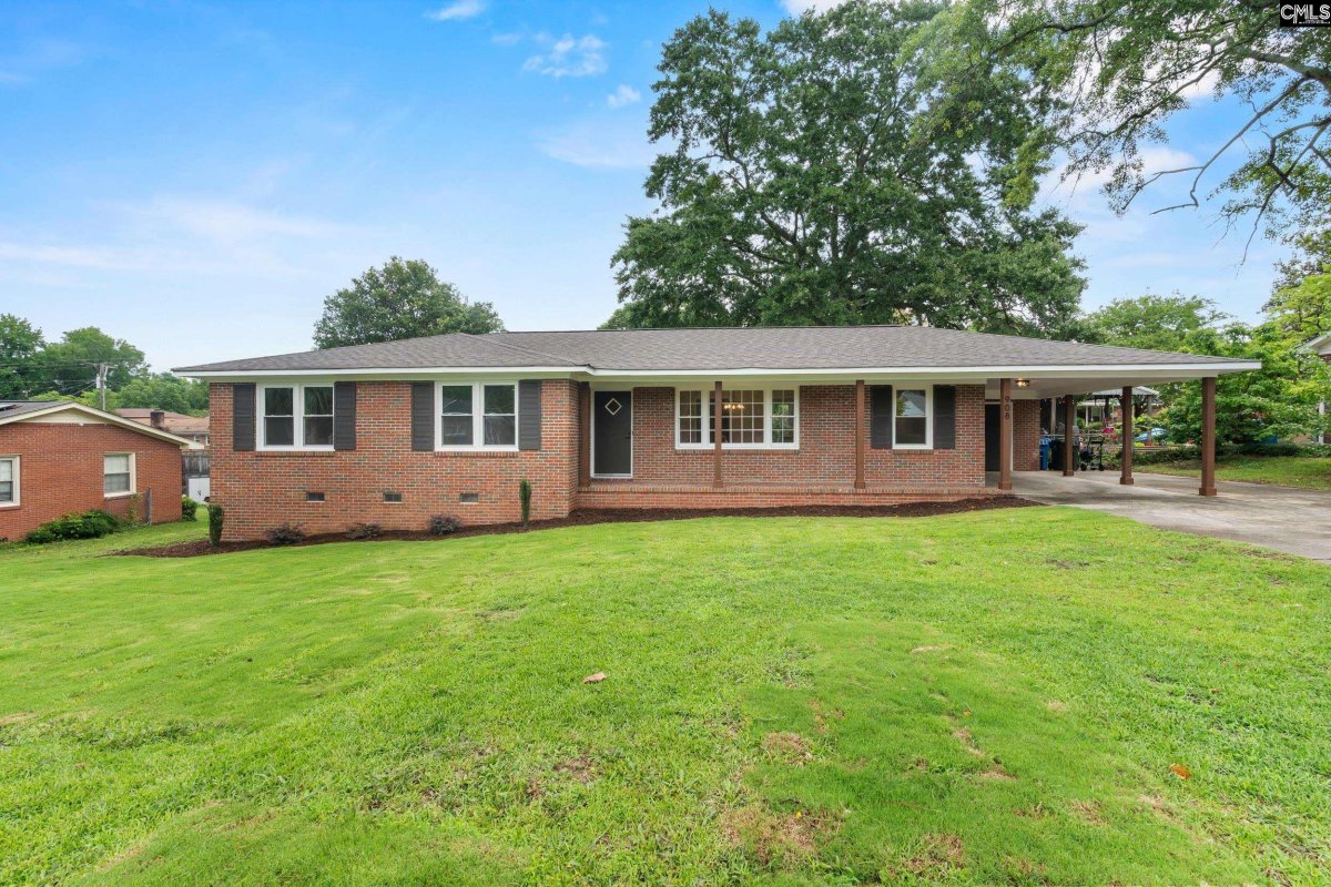 908 Mohegan Trail