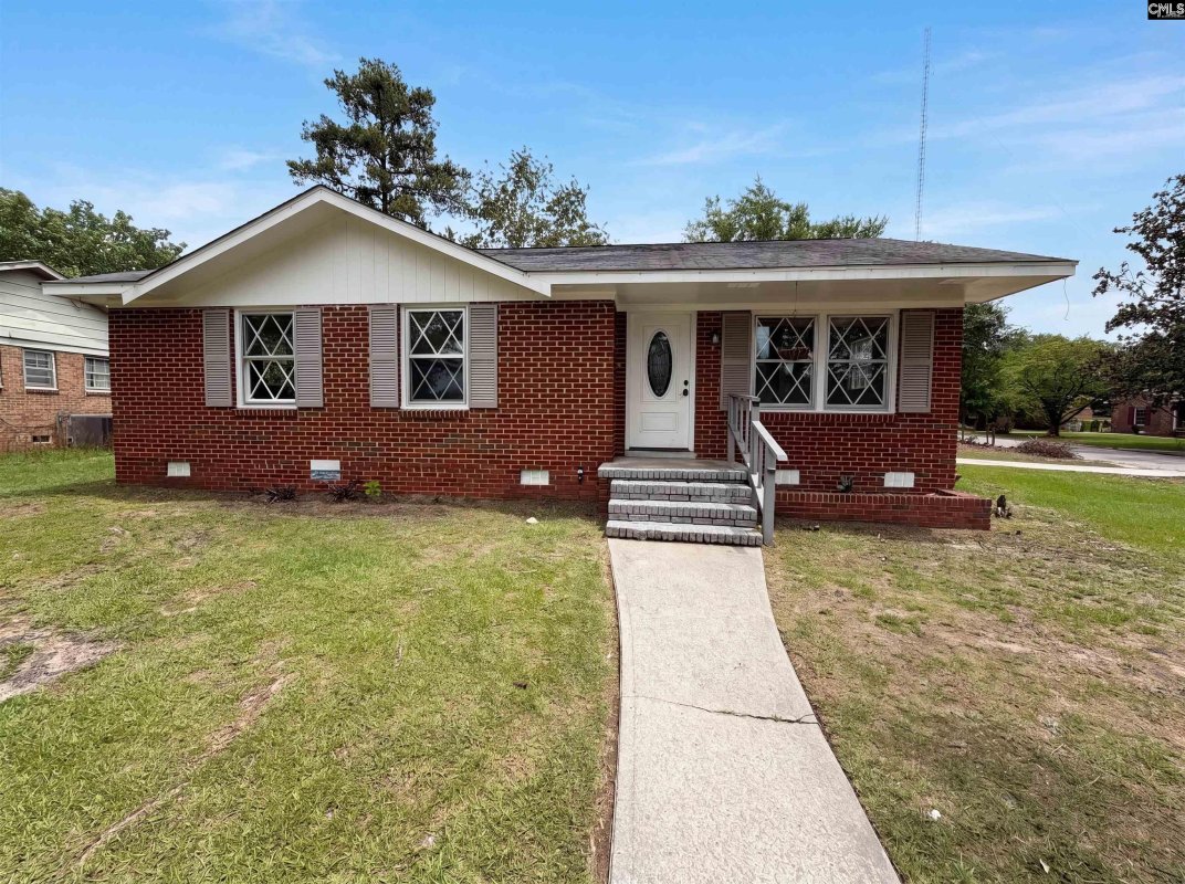 320 Redwood Court