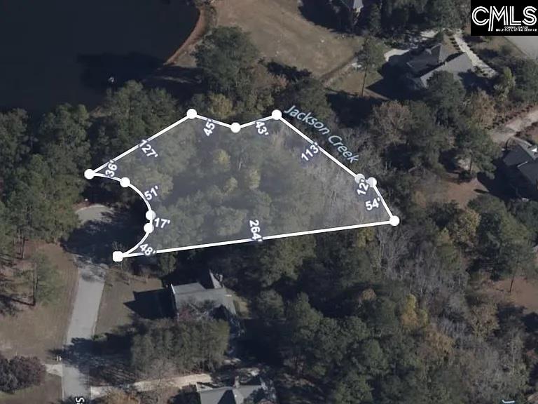 16 Sand Spur Road