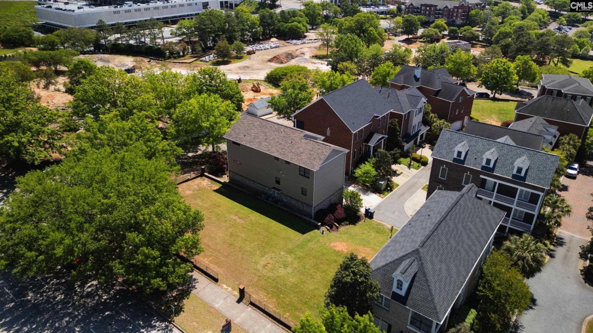 824 Laurel Street