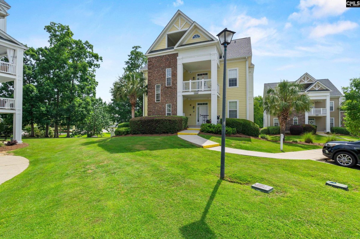 143 Breezes Drive 26B
