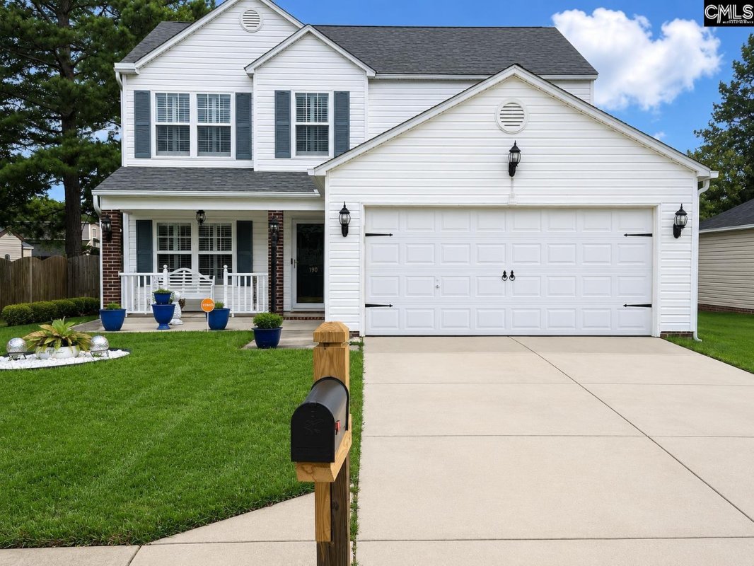 190 Ashewood Lake