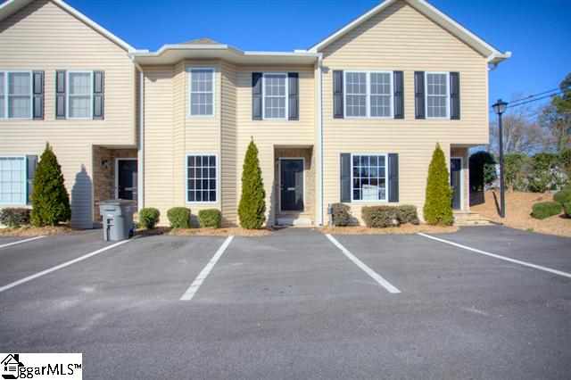 1122 E Lee Rd