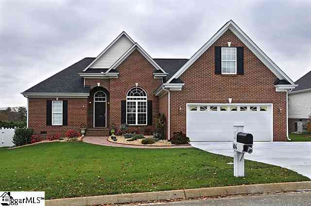 106 E Hypericum Lane