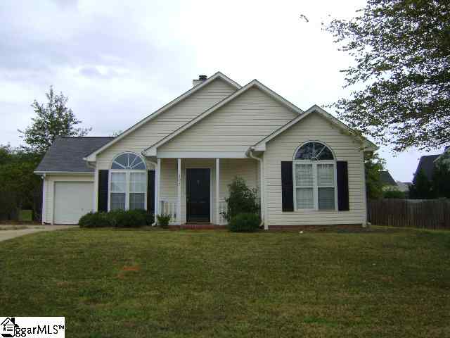 307 Golden Leaf Ln