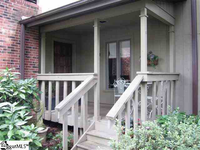 225 Ingleside Way