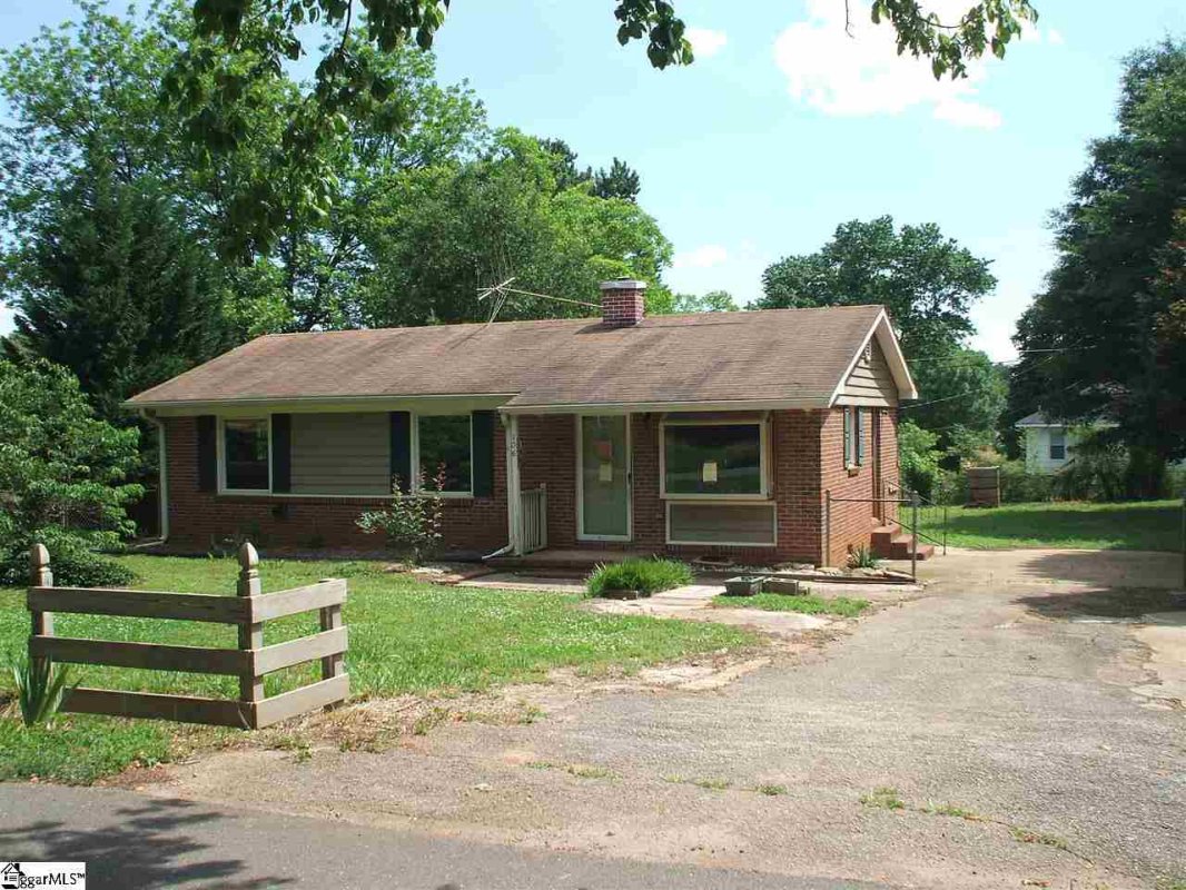 106 Center Drive