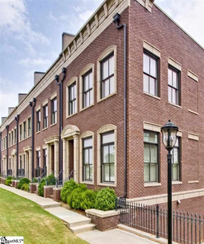 236 Rhett Street, Unit 203