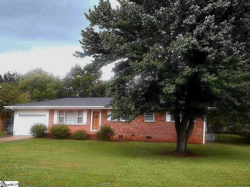 6 Parkdale Drive