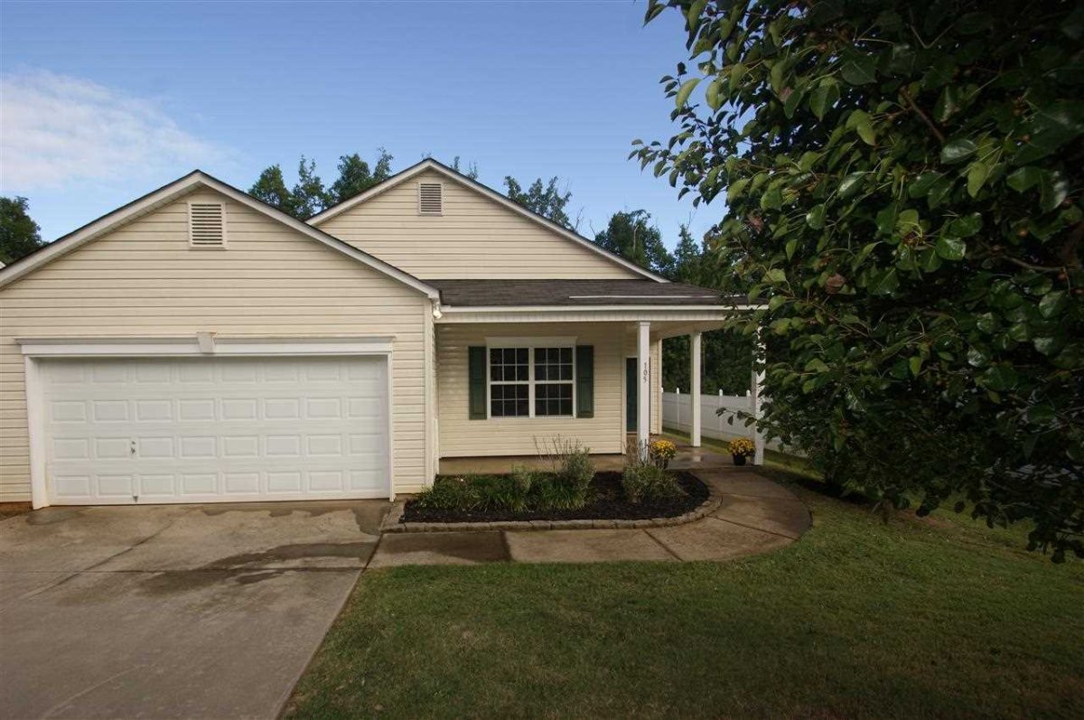 105 Midwood Road
