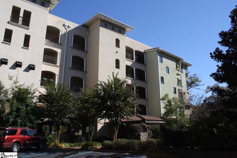 1209 E Washington Street Unit #202