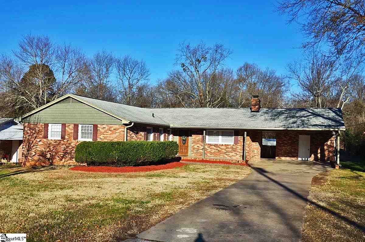 104 Pinehurst Drive