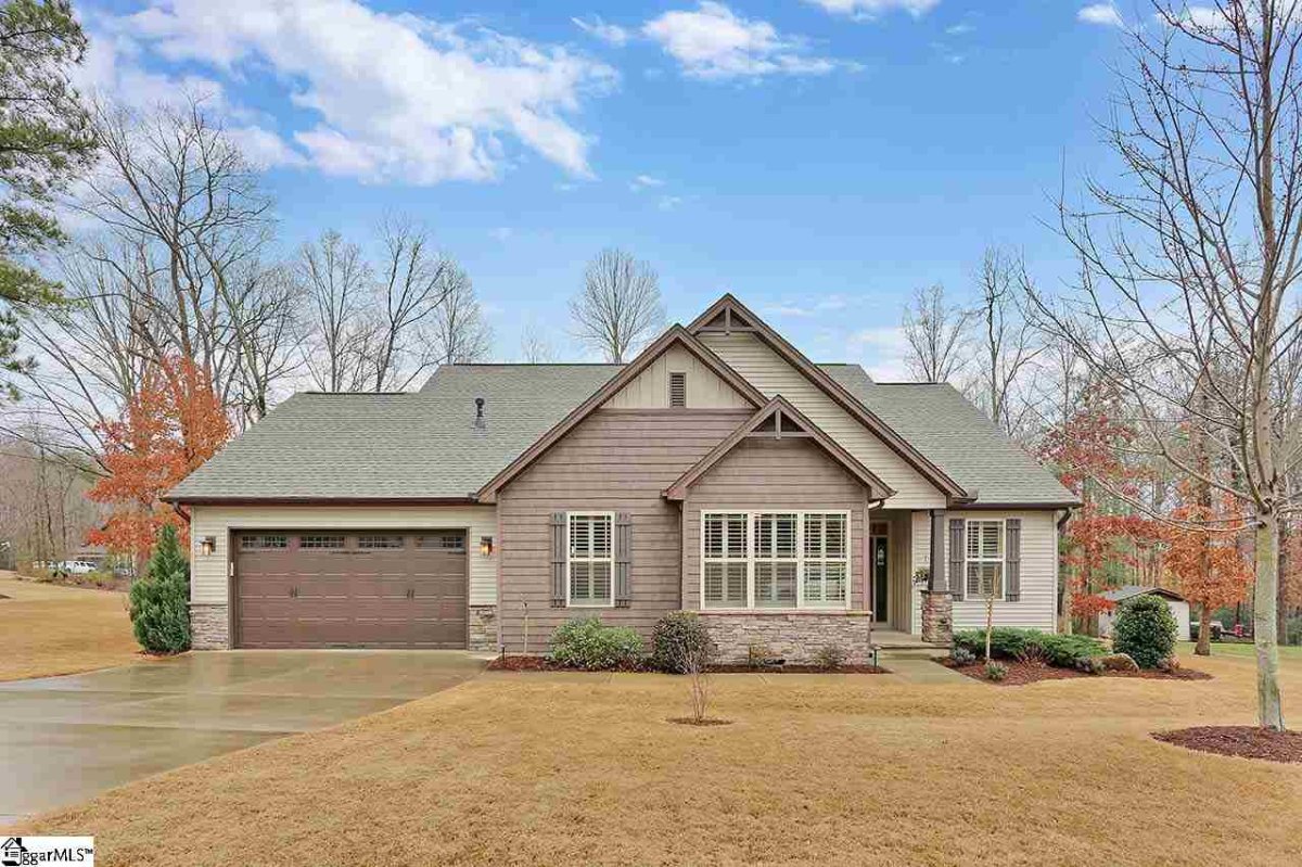 5 Pebblebrook Court