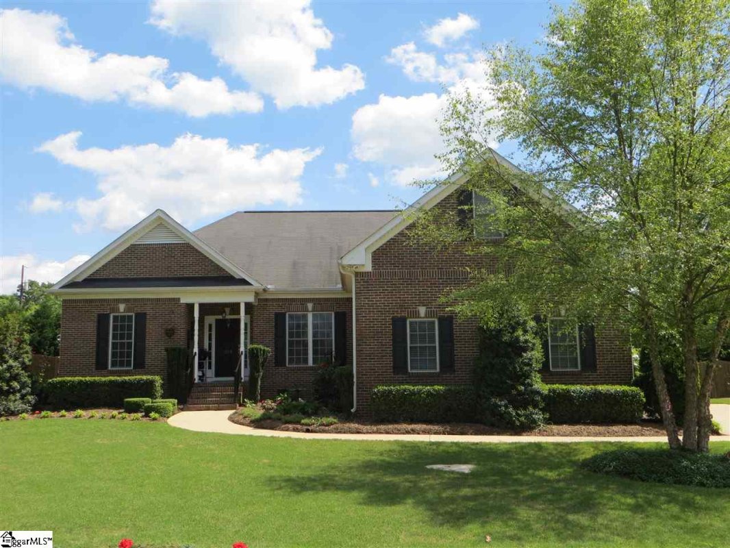 305 Forked Oak Way