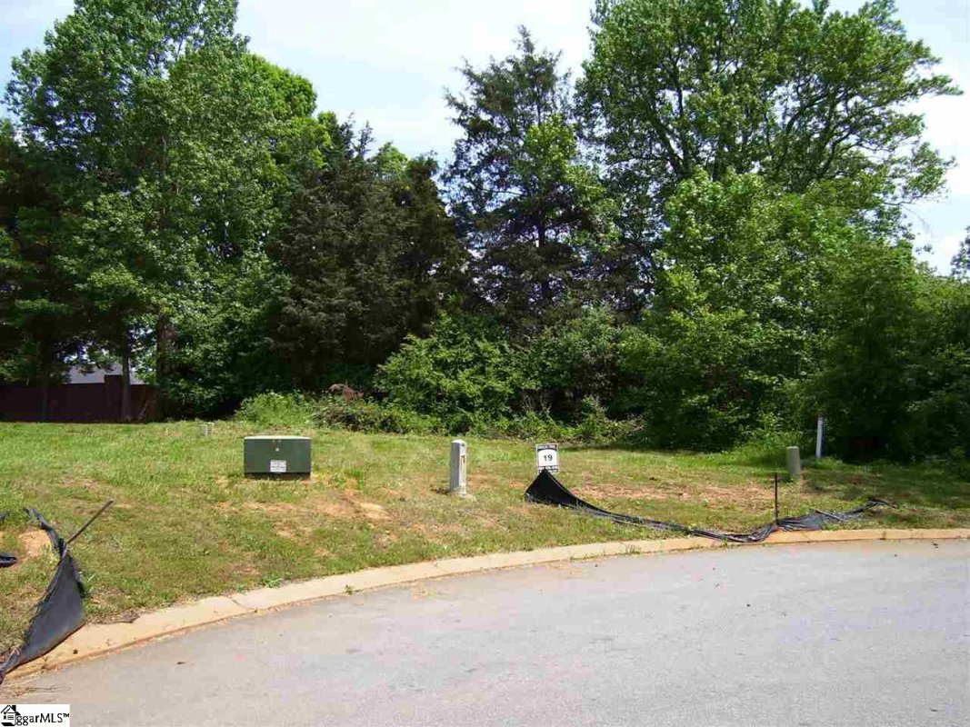 121 Worthinton Court lot 19