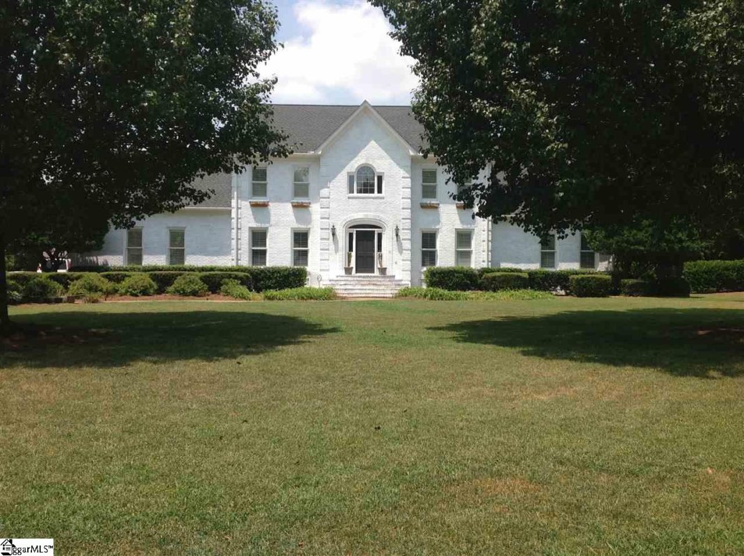 108 Woodbridge Way