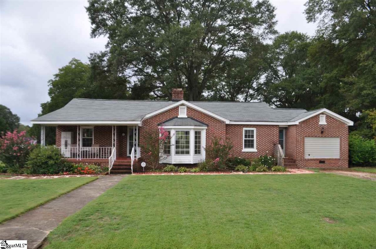 106 Courtney Circle