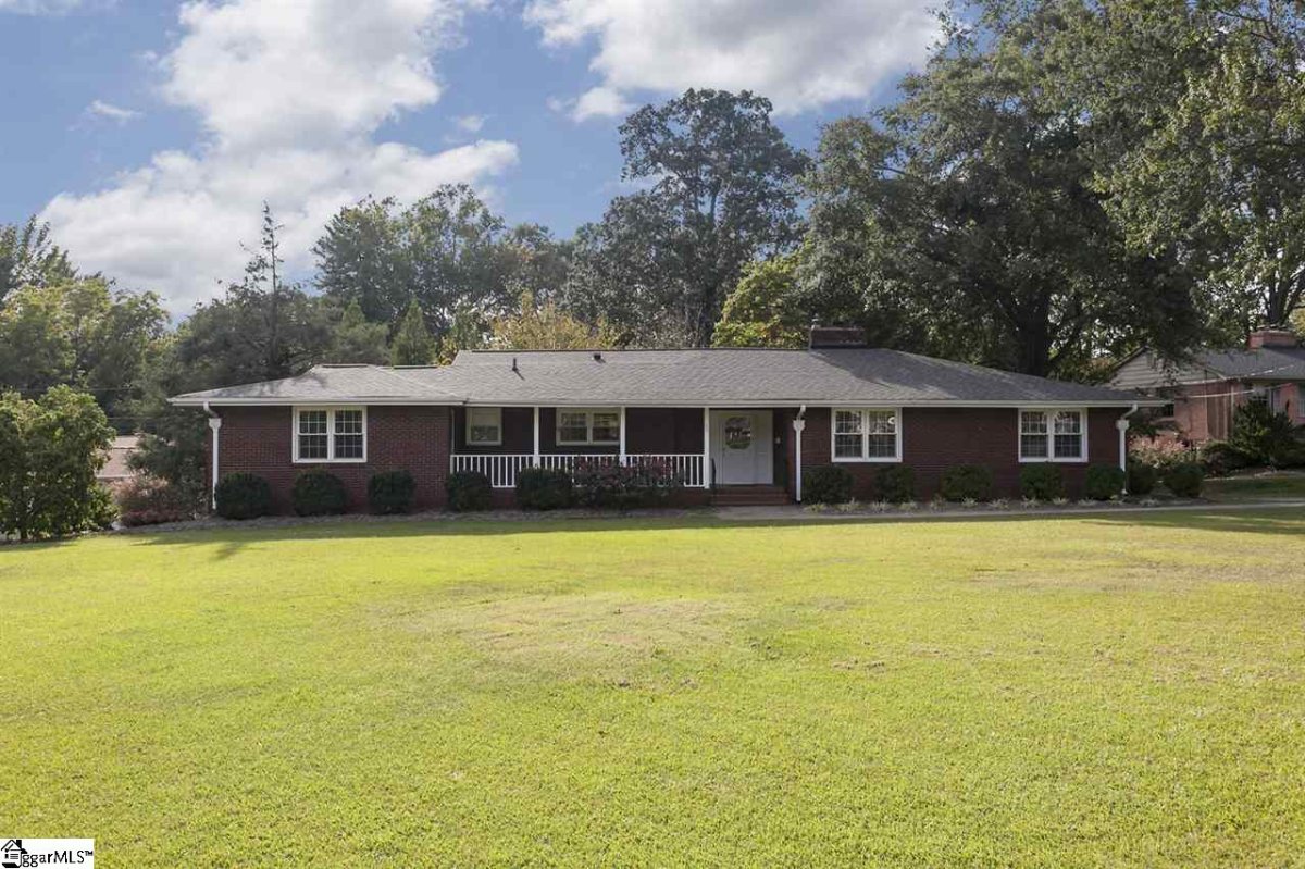 69 Lake Forest Drive