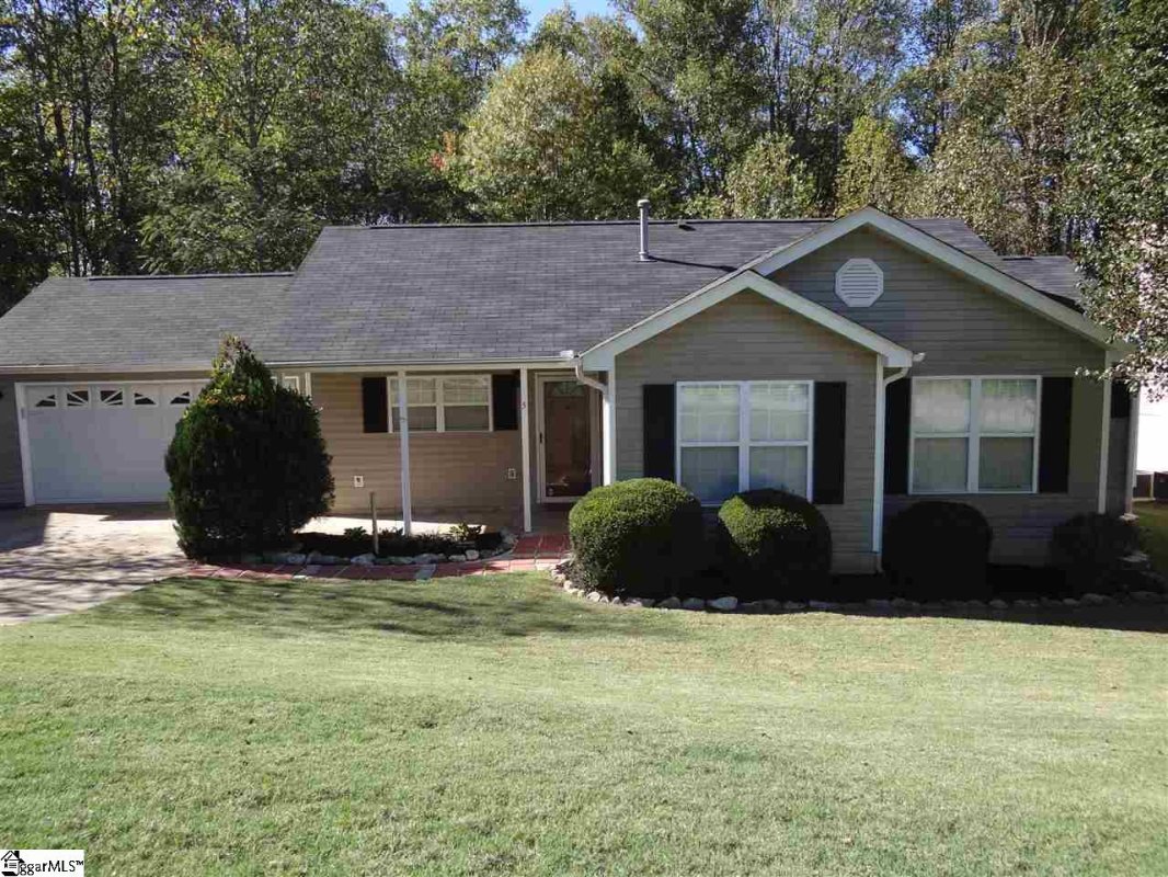 5 Squirrel Hollow Court