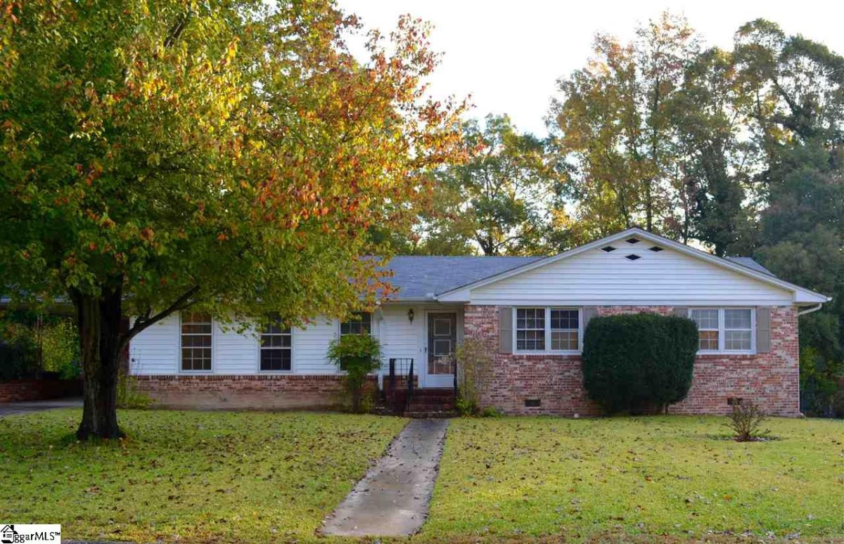 35 Lisa Drive