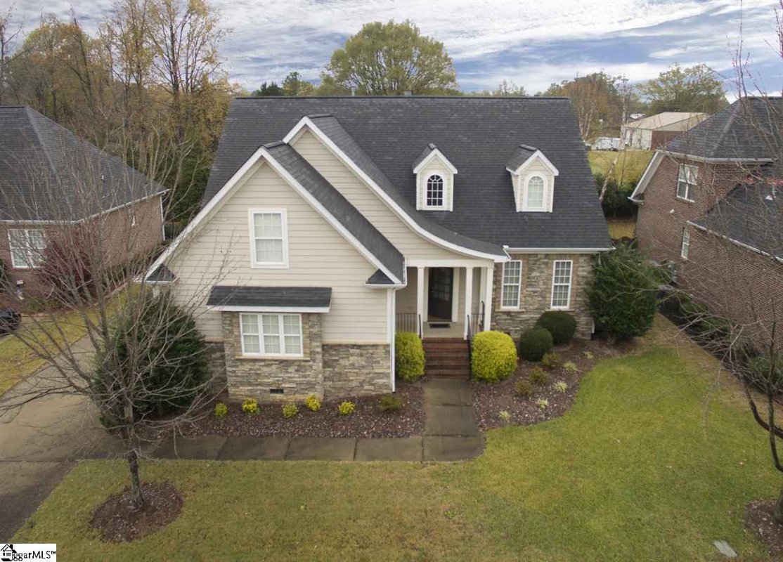 102 Holland Trace Circle