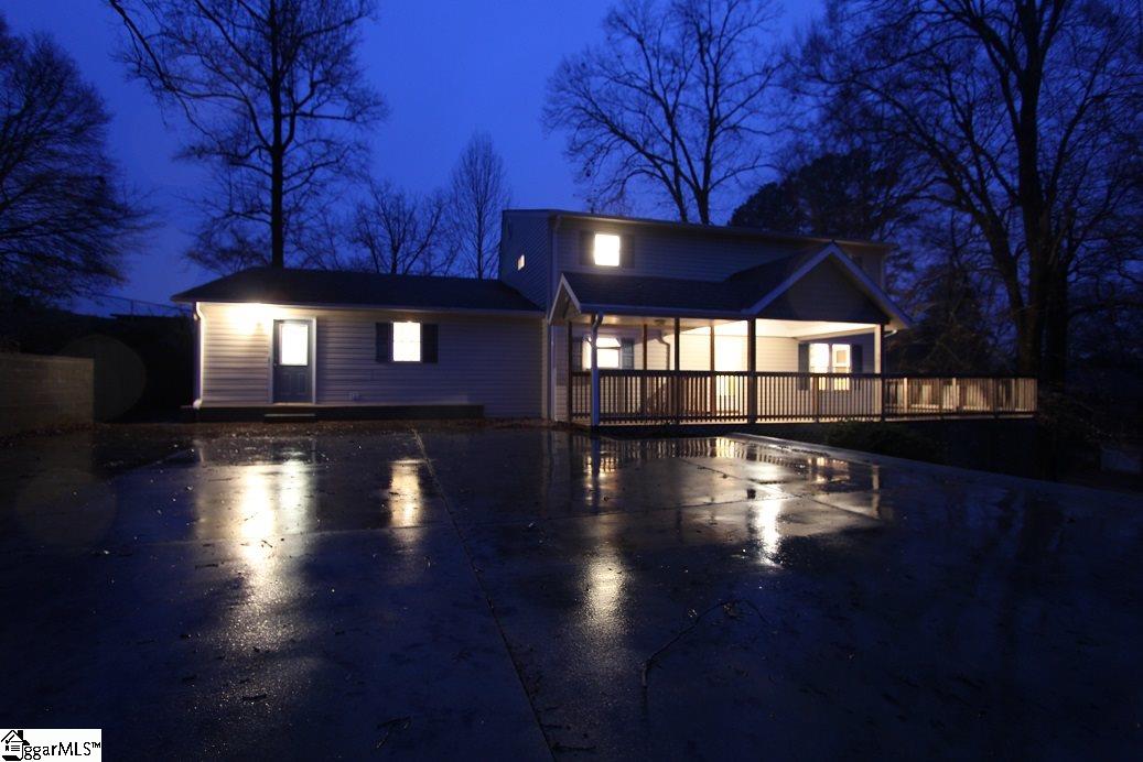 11 Riverview Drive