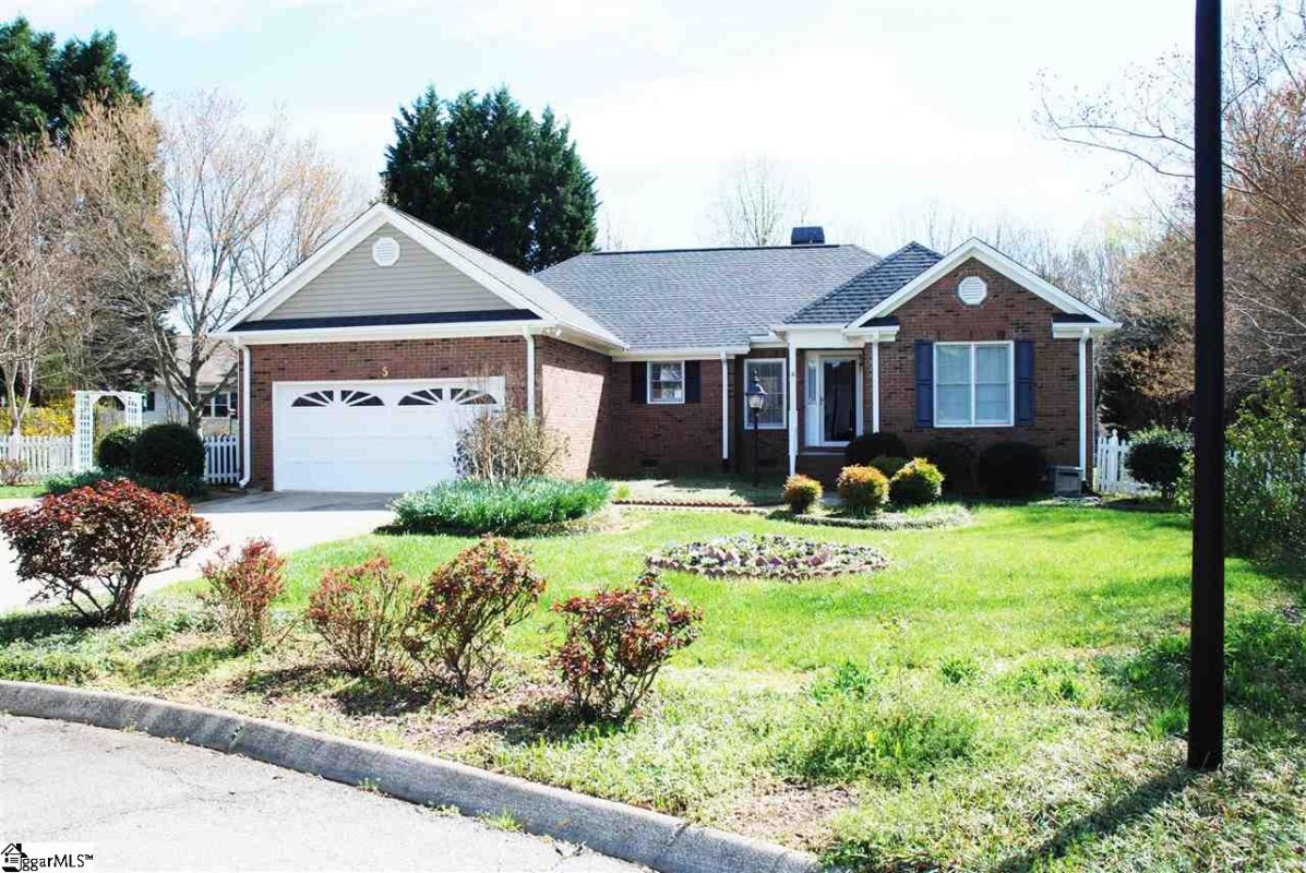 5 Yellowrose Court