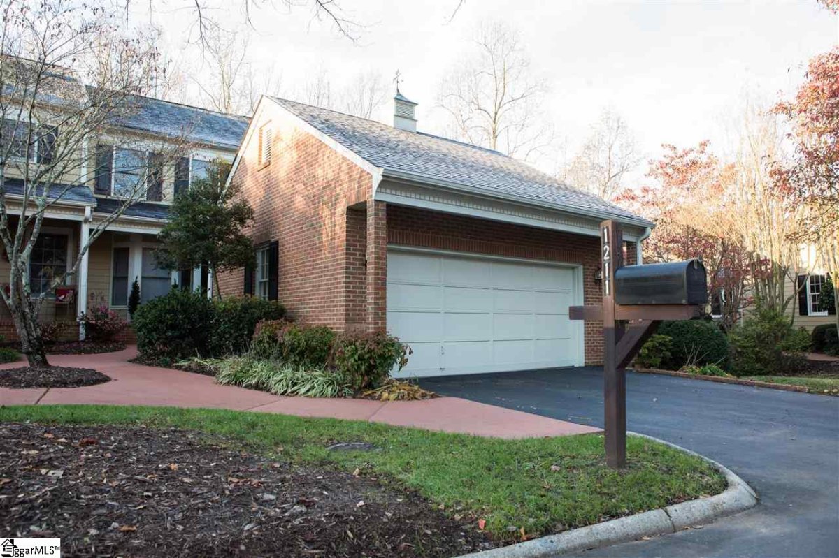 1211 Shadow Way