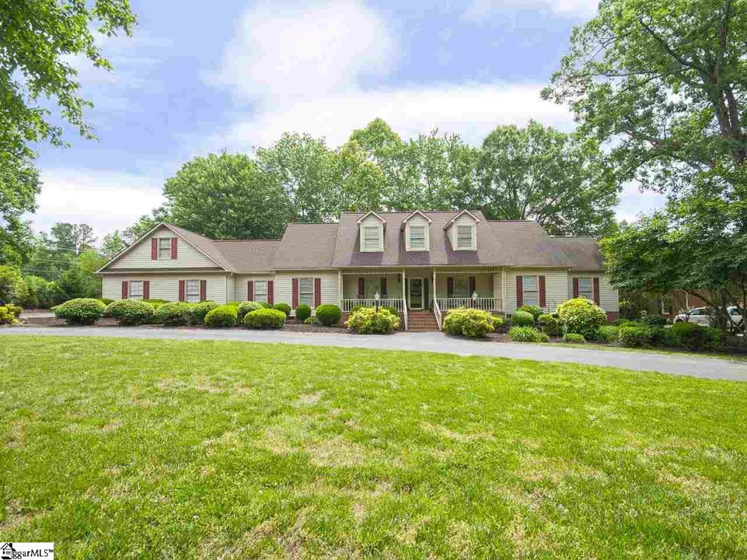 101 Woodbridge Way