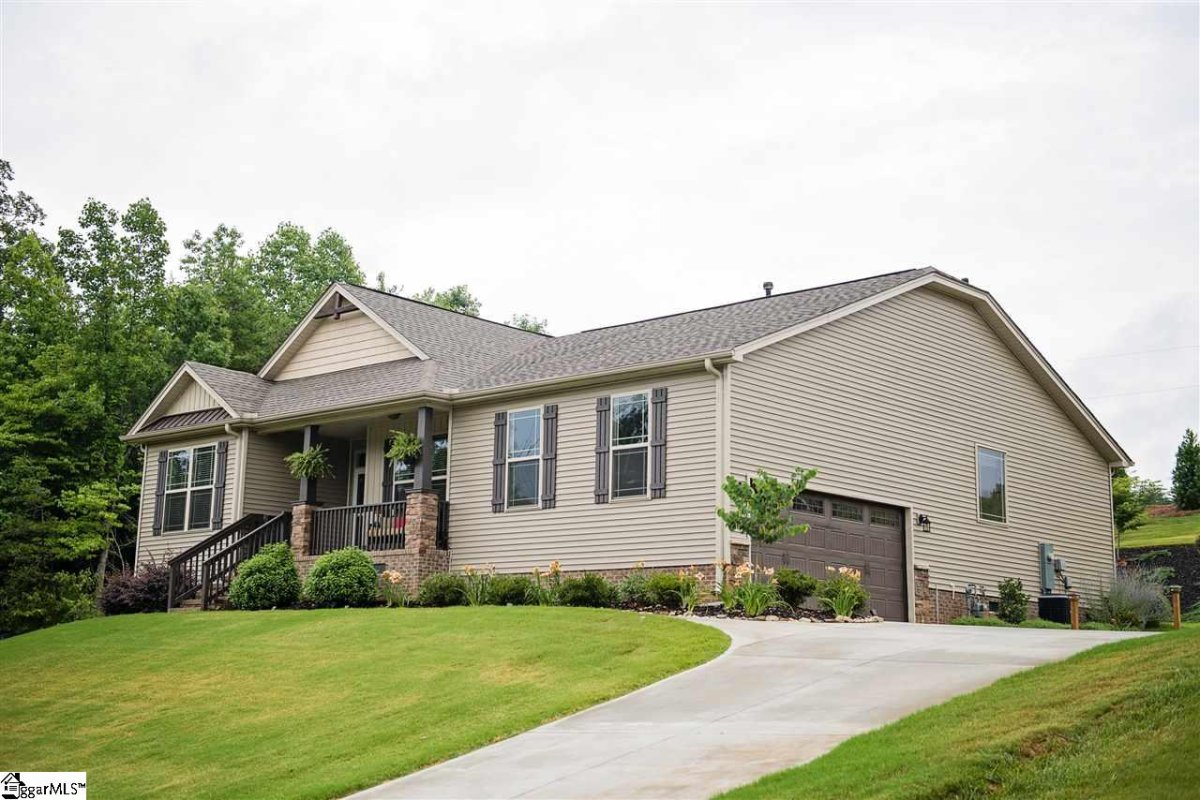 208 Crimson Glory Way